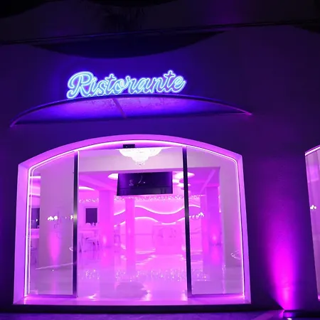 Kemp Villaggio Jonio Blu Bianco